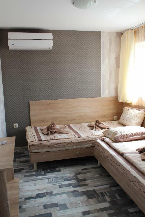 Guest House Valiland Bŭlgarevo エクステリア 写真